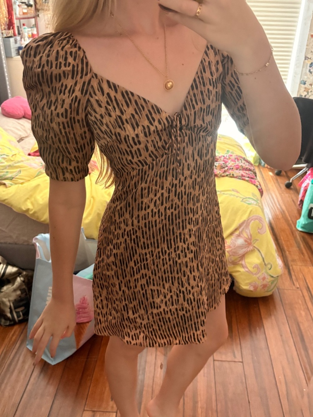 Alice & Olivia Brown Abstract Leopard Print "Dana" Puff Sleeve Mini Dress - 6 - Picture 4 of 4